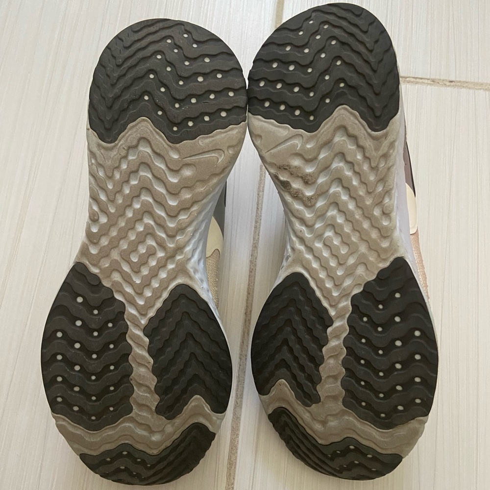 Nike Odyssey React 2 Flyknit Prm - image 4